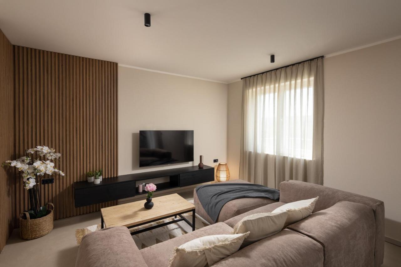 3 Luxury Bedroom Apartment Emma Sinj Eksteriør billede